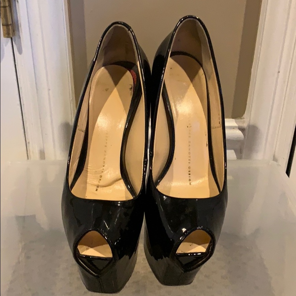Giuseppe Zanotti Liza Patent Leather Peeptoe Pump